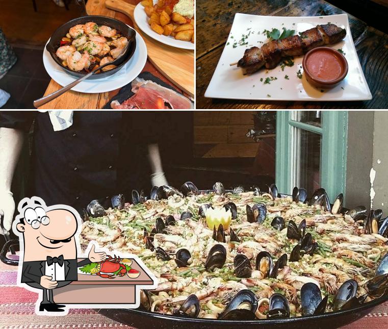 Отведайте блюда с морепродуктами в "Pico Tapas-Bar"