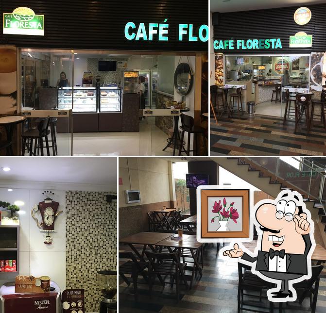Veja imagens do interior do Café Floresta
