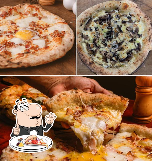 Peça diferentes tipos de pizza