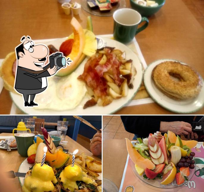 Look at the image of Cora Breakfast and Lunch