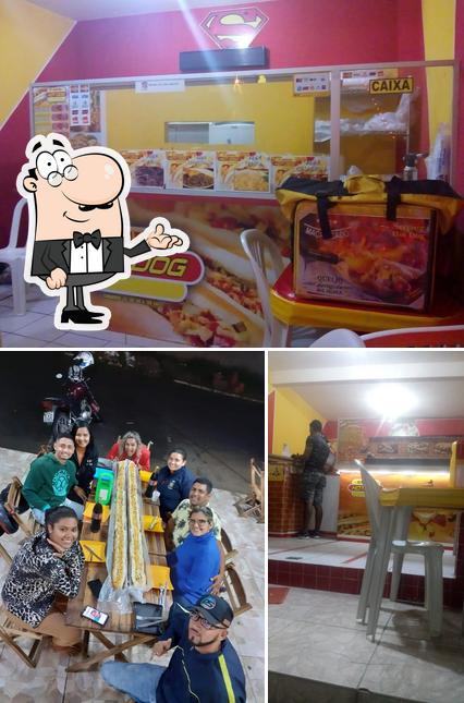 O interior do Super hot dog especial