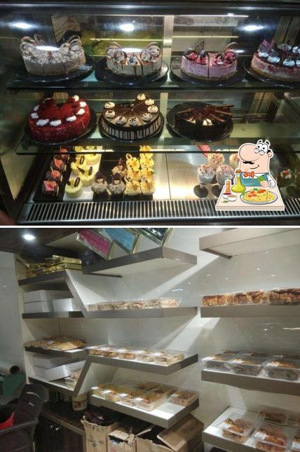 Food at Zam Zam Sweets & Shokolaat Cake Shop