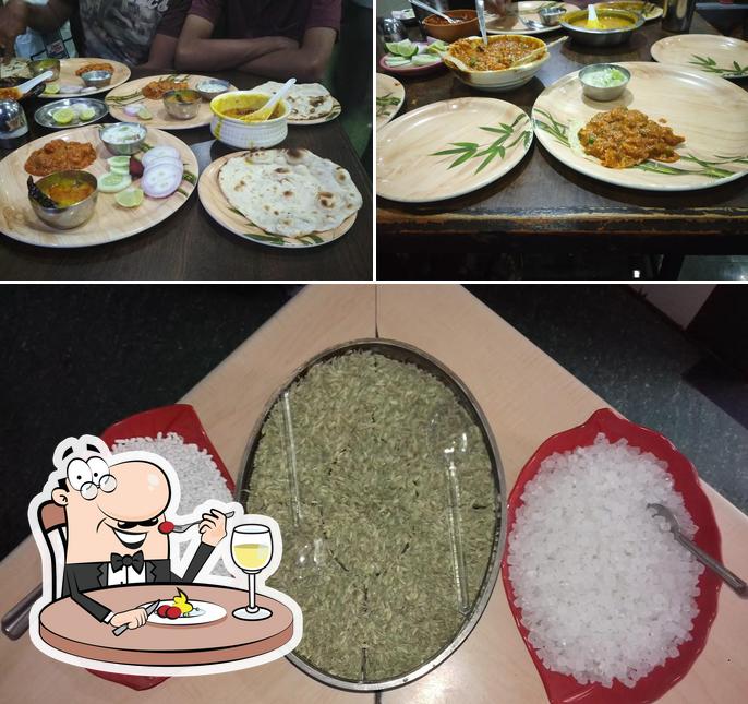 Food at Gayatri Mewad Hotel