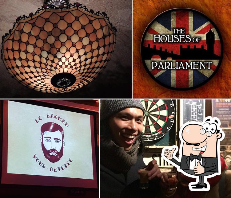 Это изображение паба и бара "The Houses of Parliament English Pub, Bordeaux"