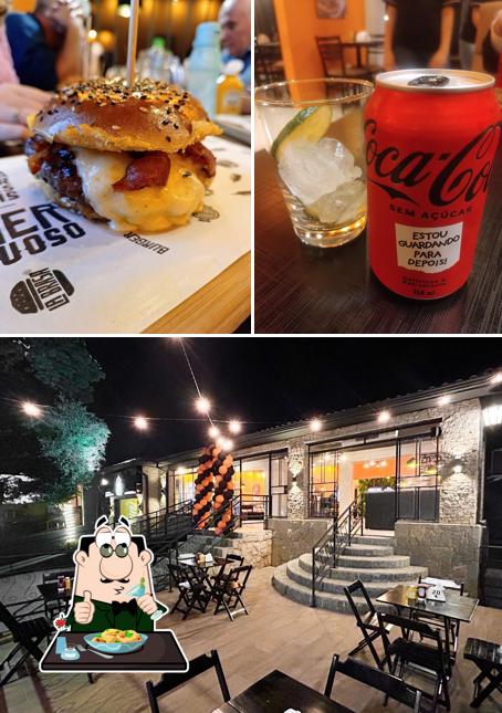 A imagem da comida e interior a La Brasa Burger Americana