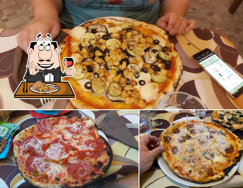 Ordina tra le molte varianti di pizza