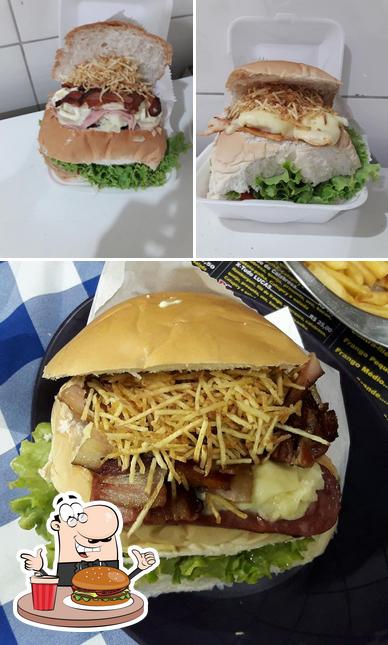 Delicie-se com um hambúrguer no Lucas Lanches