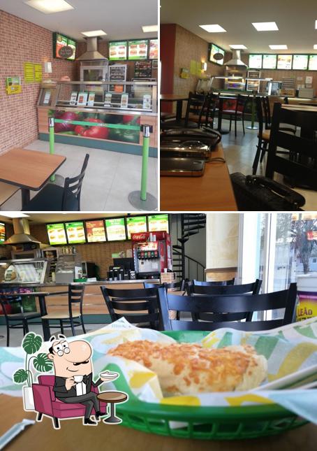 O interior do Subway