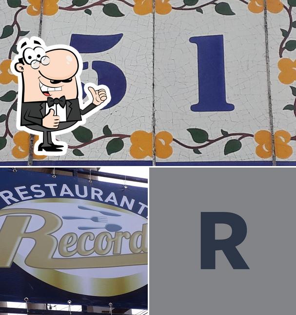 Look at this picture of Restaurante Record