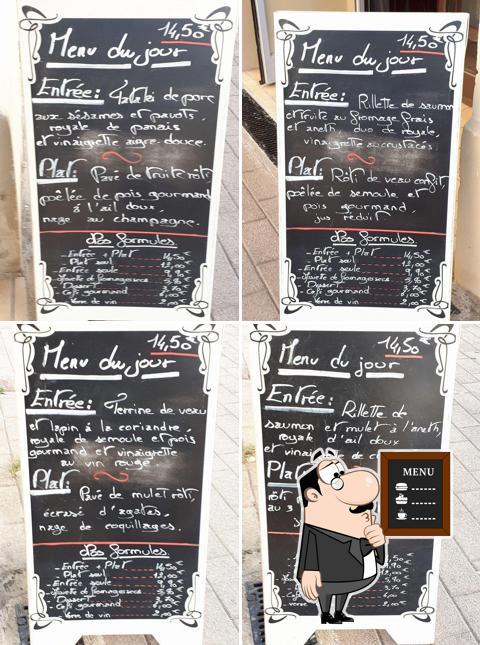 Essayez les plats du jour affichés sur le tableau