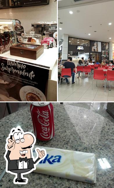 O Café Do Ponto se destaca pelo interior e bebida