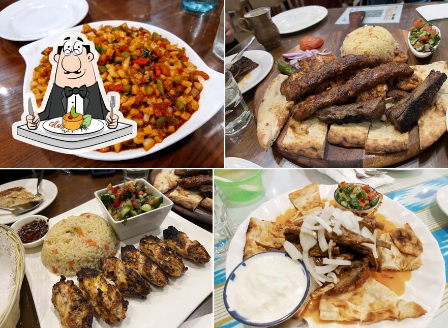 Platos en Silk Road Uyghur Cuisine