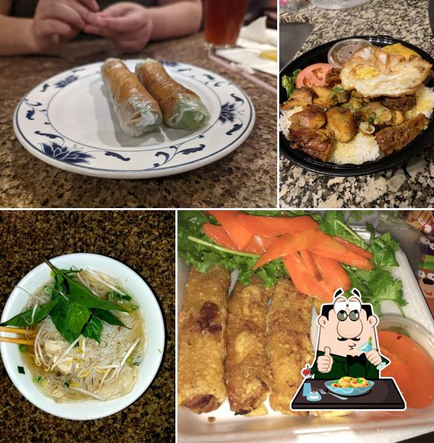 Meals at Pho Thanh Long