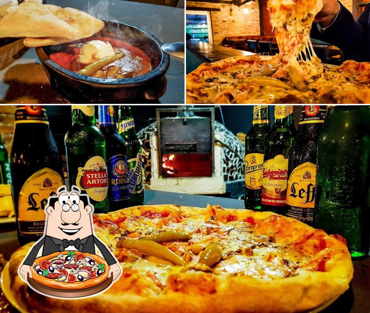 Prenez des pizzas à Cozy Pub Zenica