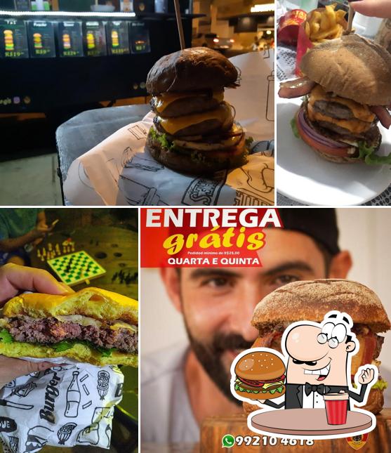 Experimente um dos hambúrgueres disponíveis no Alemanha Burg's - Hambúrgueria