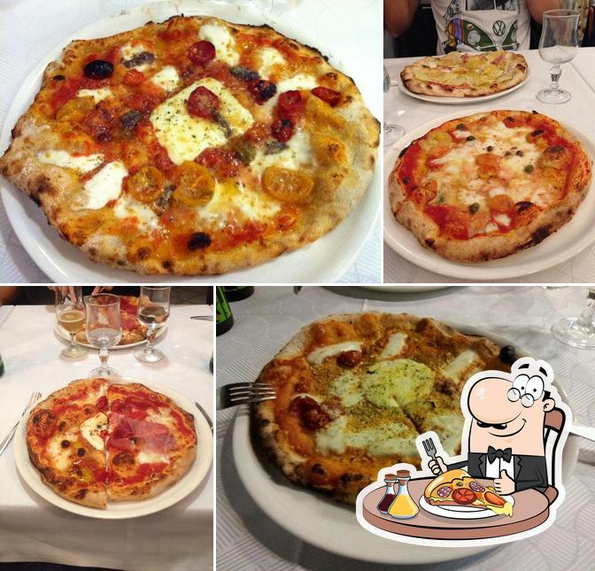 Prenez des pizzas à Pizzeria Montegrigna Tric Trac