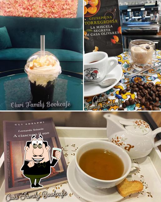 Profitez d'un verre à Ciurì Family Bookcafè di Angela Lo Nigro