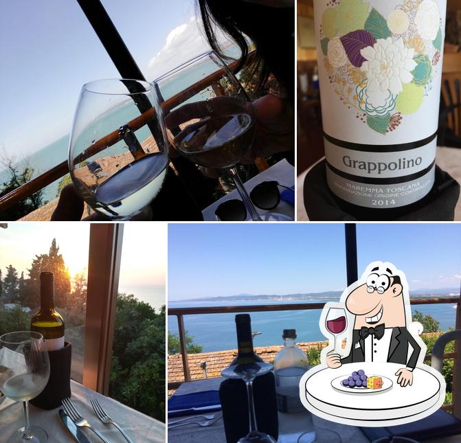 It’s nice to enjoy a glass of wine at Ristorante Il Cantuccio