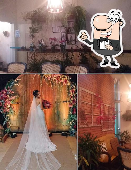 Confira a foto mostrando interior e casamento no A Boutique de Flores Café e Bistrô
