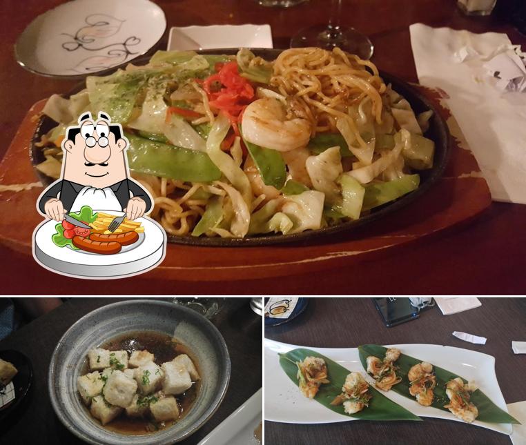 Еда в "Hana Japanese Eatery"