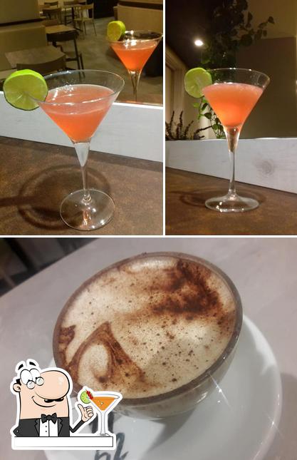 Goditi un drink dal menu