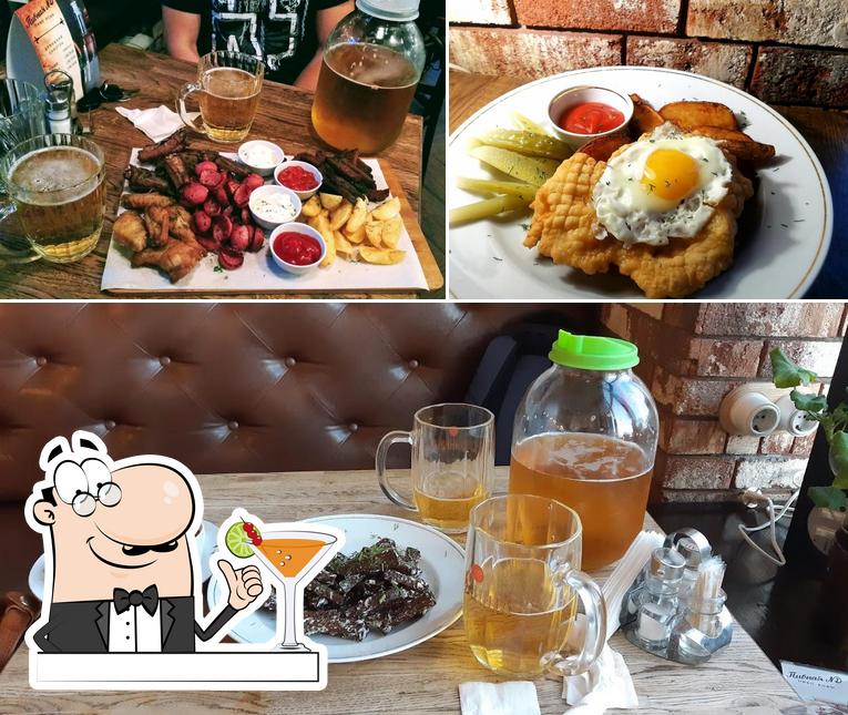 This is the picture displaying drink and food at Пивная № 1