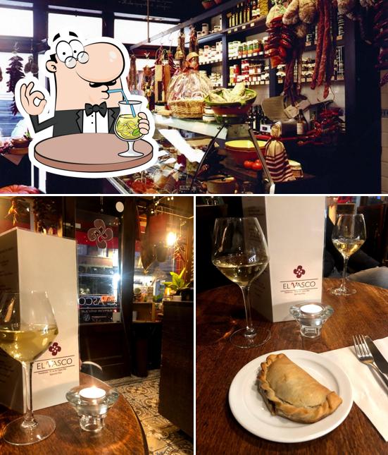 Voici la photo affichant la boire et nourriture sur El Vasco, wine & tapas and sandwiches