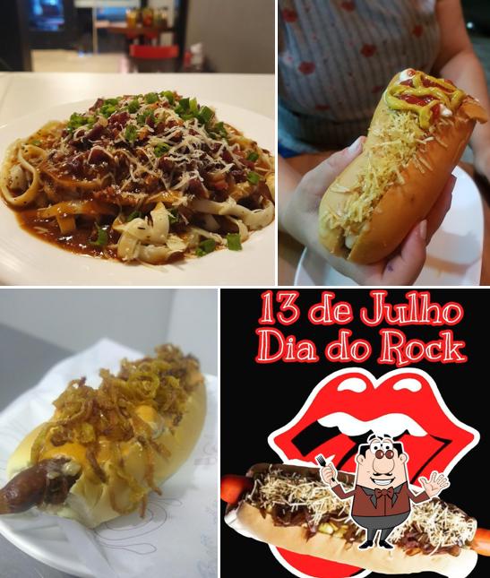 Platos en Cachorro Velho Hot Dog e Massas