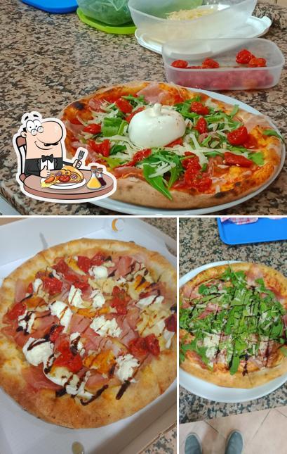 Prova una pizza a L'angolo Del Buongustaio Pizzeria - Rosticceria