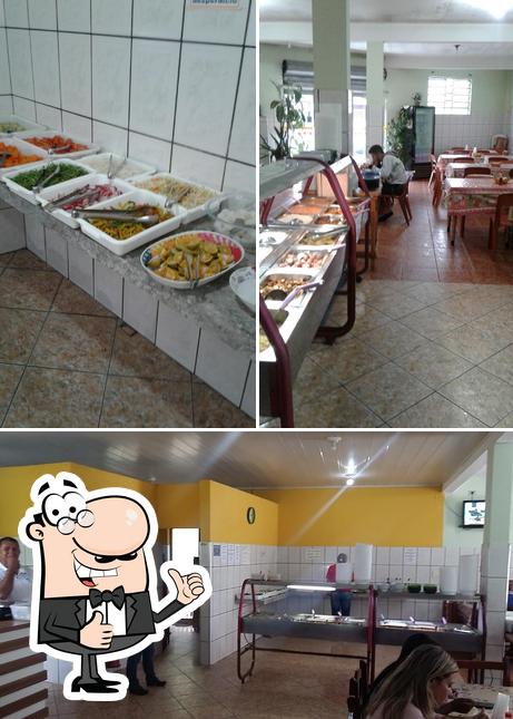 Look at the picture of Restaurante Garajão