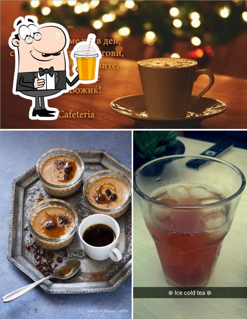 Genießt ein heißes Getränk im Café „La Cafeteria“