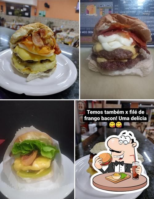 Delicie-se com um hambúrguer no Nand'sburguer