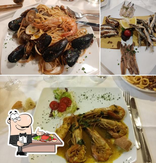 Order seafood at Le due Lune trattoria pizzeria