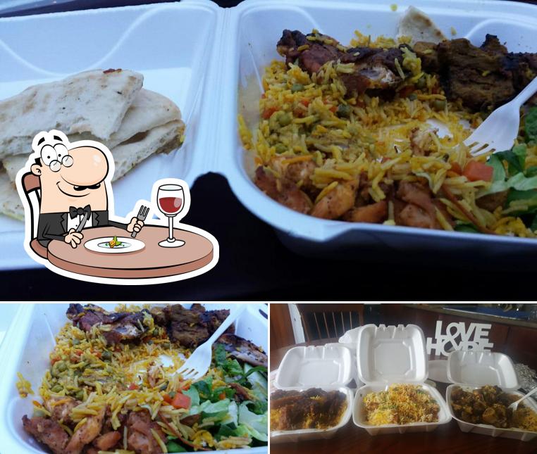 Еда в "Desi Khabba Halal Restaurant"