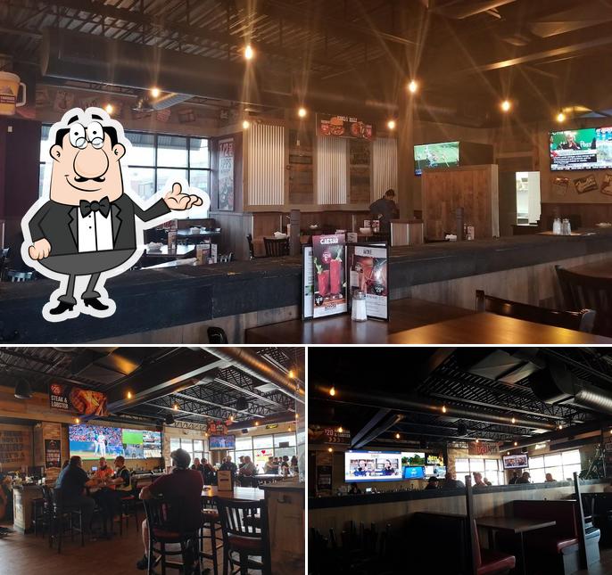 El interior de Chuck's Roadhouse Bar & Grill