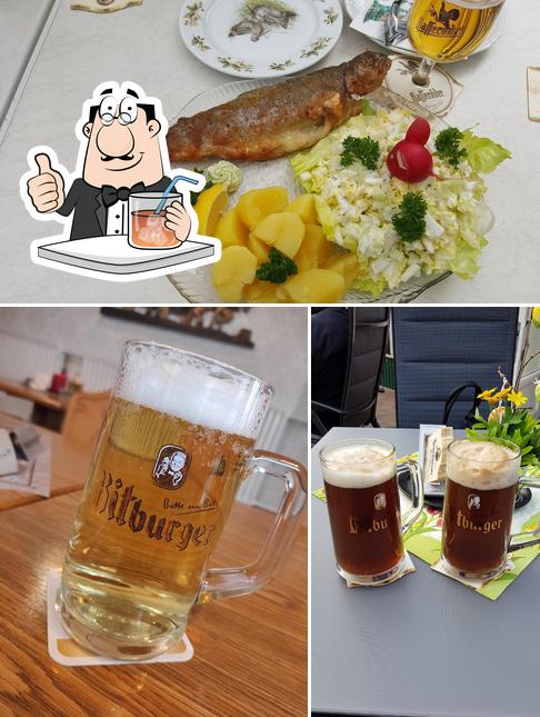 Посмотрите на это фото, где видны напитки и еда в Zur Jägerstube