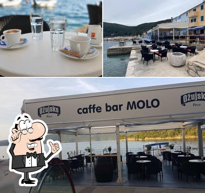 Gli interni di Caffe Bar Molo