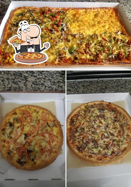 Pick pizza at Pizzeria Abruzzo