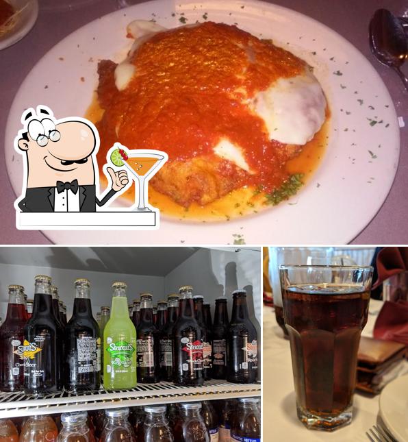Among different things one can find drink and food at Villa María Restaurant