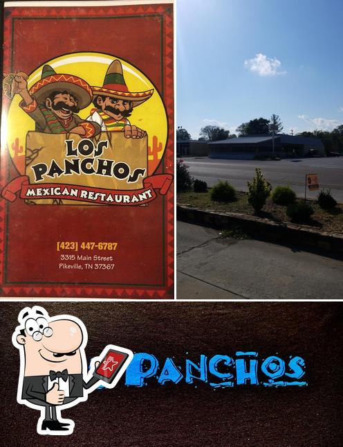 Look at the pic of Los Panchos