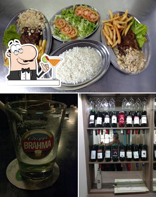 Confira a foto apresentando bebida e comida no Restaurante Viguetto