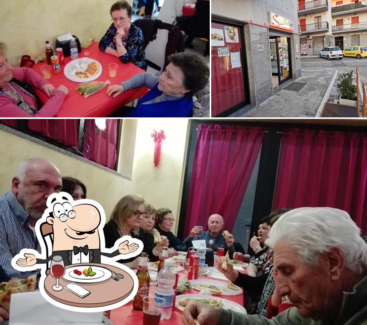 La foto della tavolo da pranzo e esterno di Sain't cafè