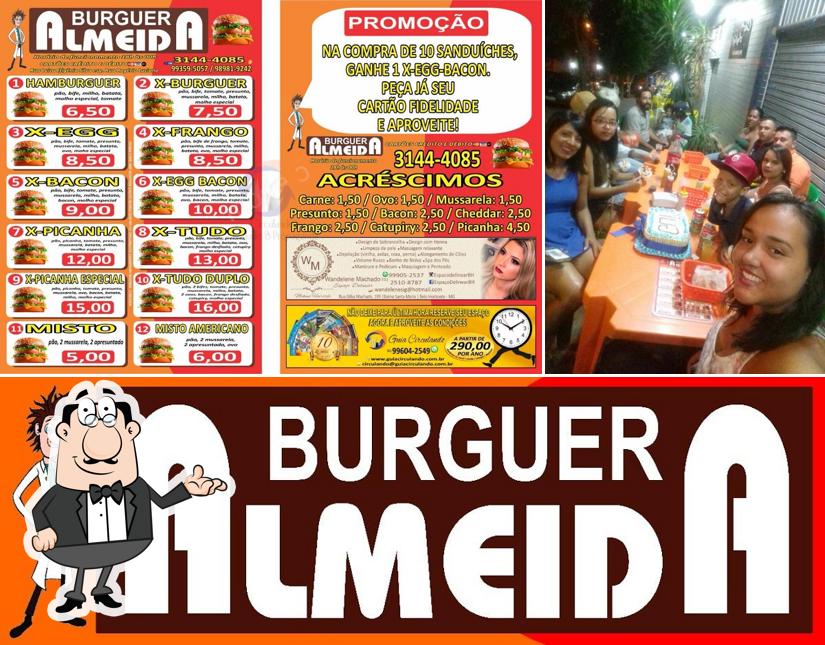 O interior do Almeida burguer