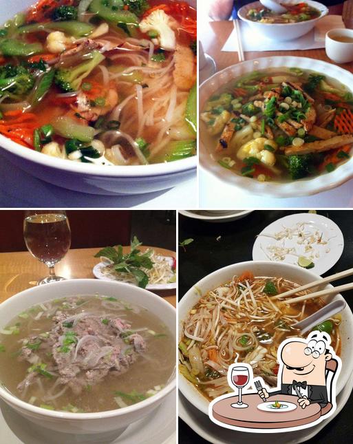Еда в "Pho An Vietnamese Cuisine"