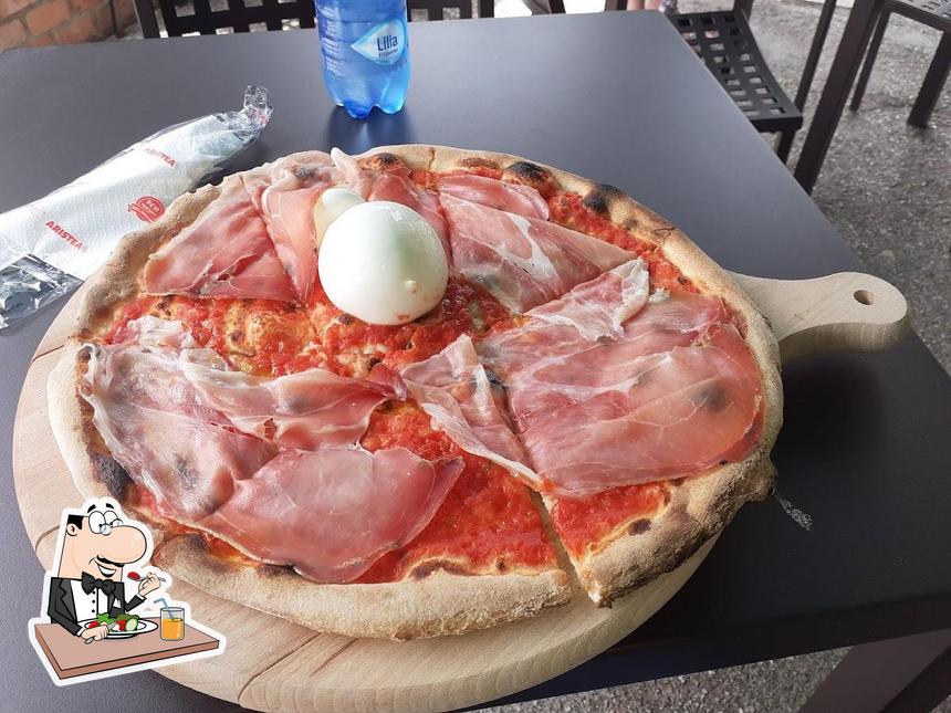 Platti al Pizzeria Bruno's