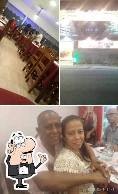 O interior do Restaurante e pizzaria tudo de bom