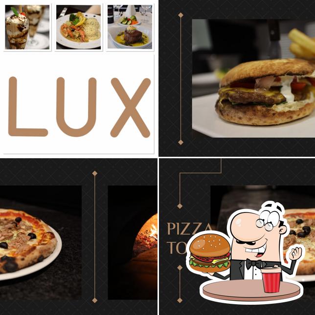 Hamburger al LUX Restaurant & Pizzeria