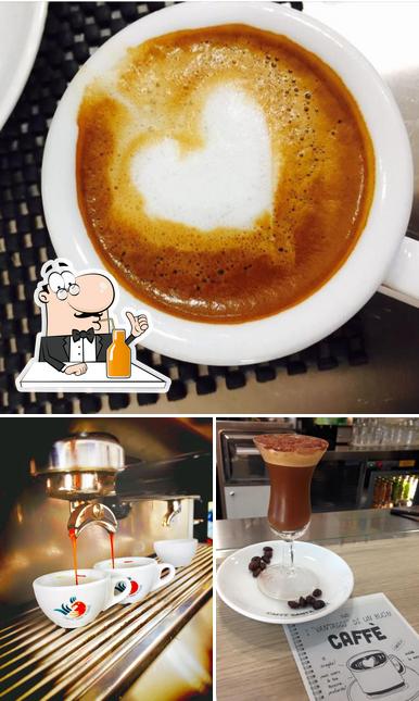 Goditi qualcosa da bere a Caffè Roma