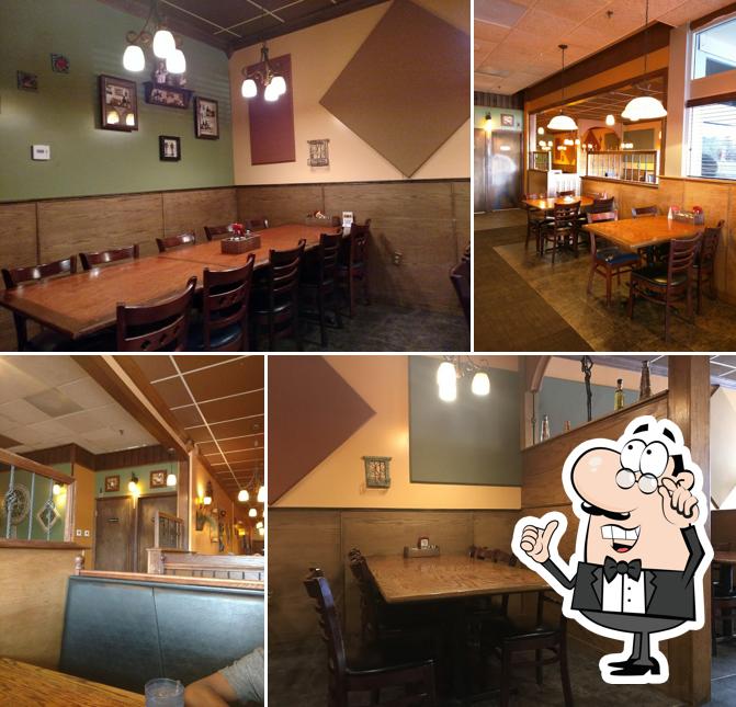 Check out how Giovanni's Pizza looks inside