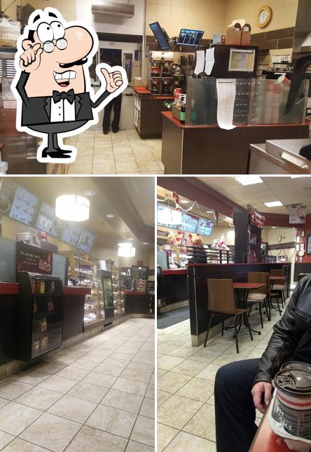 L'intérieur de Tim Hortons